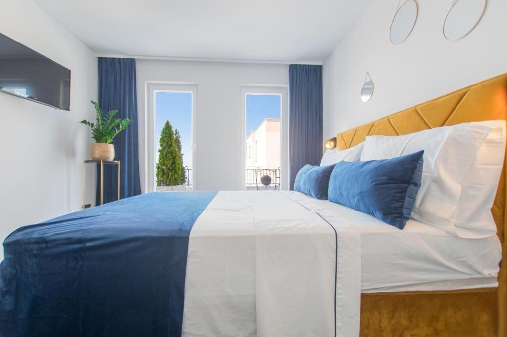 Smaragd - Citrin With Amazing Sea View And Shared Pool Apartment Makarska